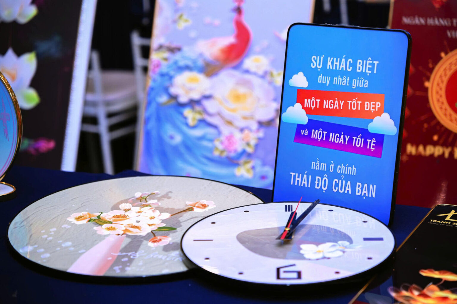 sự kiện showcase tranh trang trí