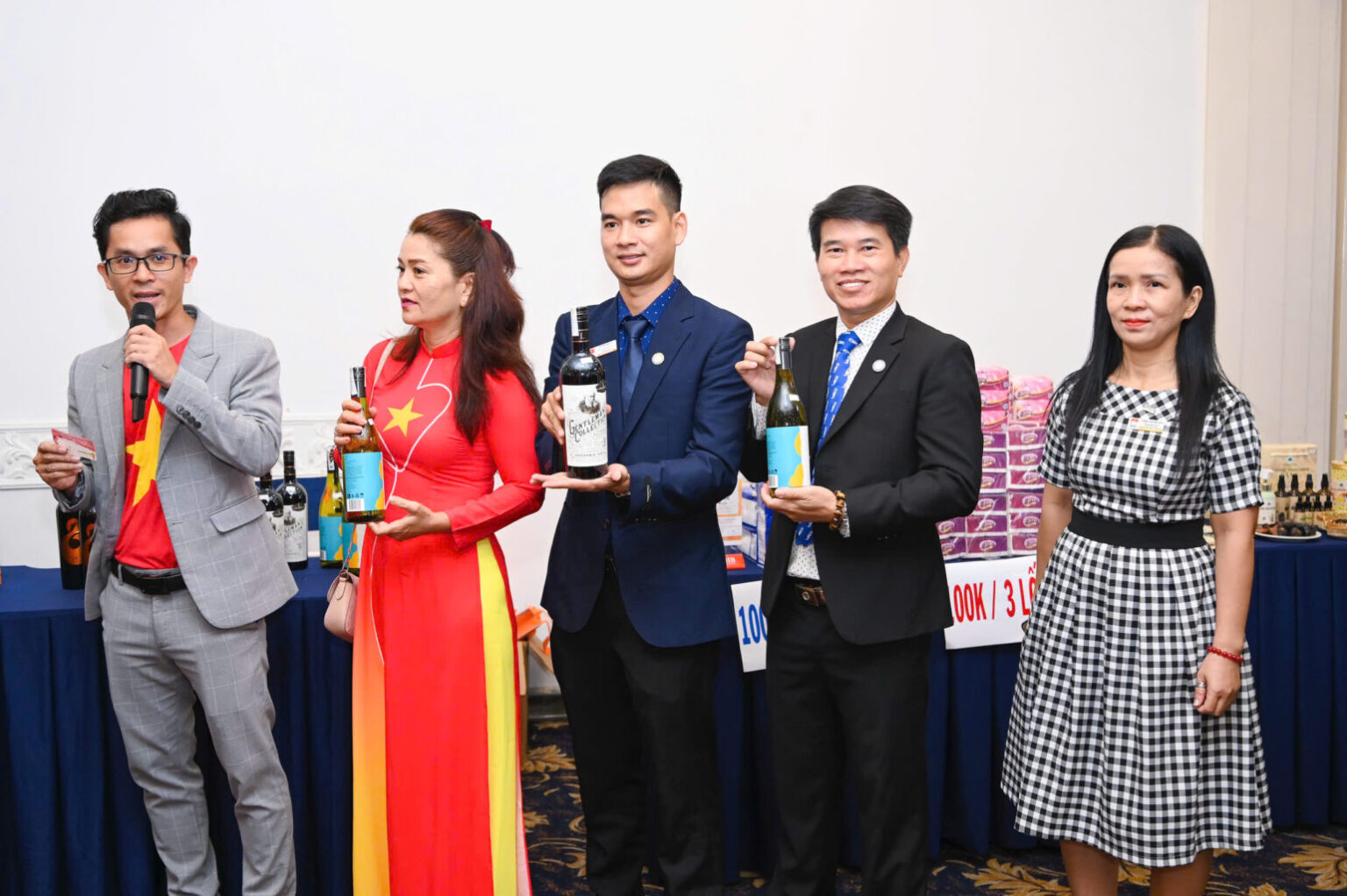 sản phẩm quà tặng doanh nghiệp